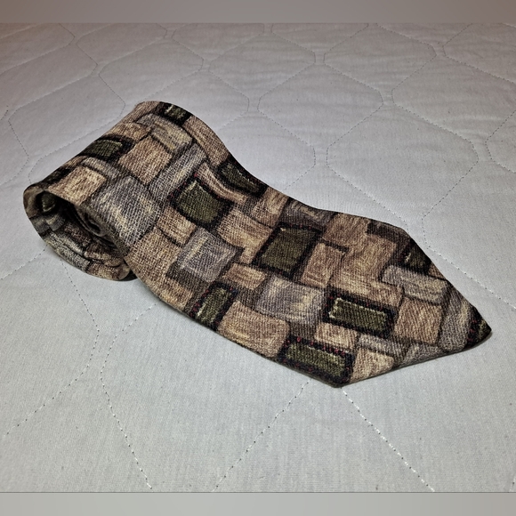 Austin Grey 💯 Italian Silk Designer Tie 57"x3.75" Tan/Green/Gray Woven Squares - Picture 5 of 9